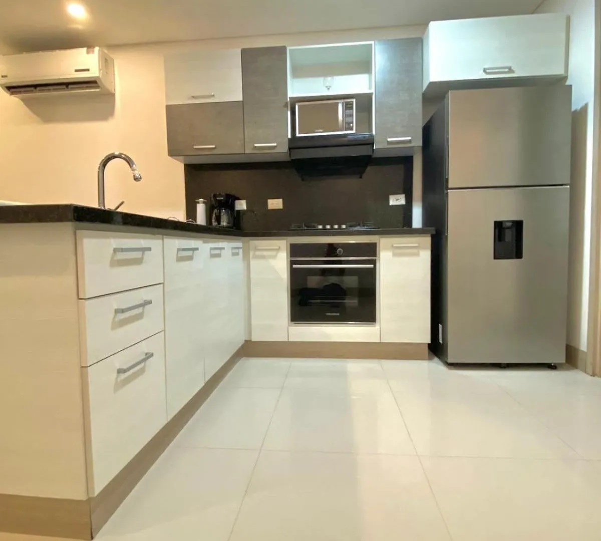 Beachfront 3Br Condo W 360 Views Cartagena